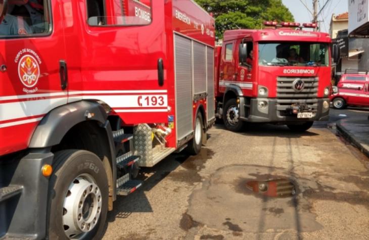 Ônibus tomba com trabalhadores rurais dentro, na serra de estrada