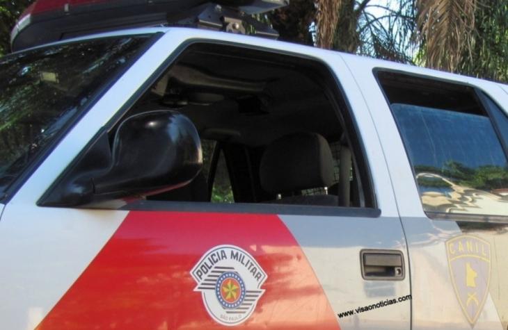 Mulher é atacada pelo companheiro e se defende usando um cinzeiro