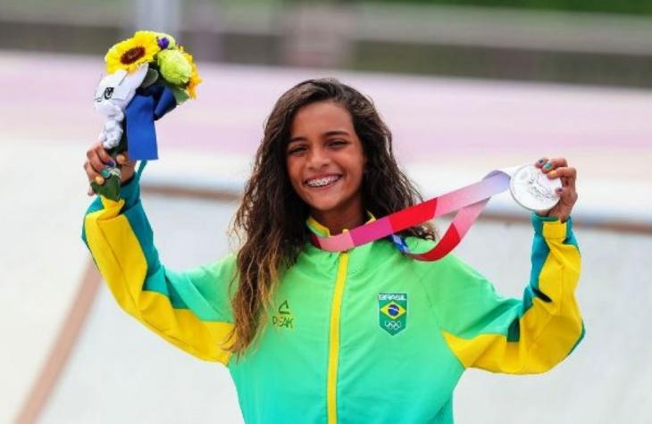 Rayssa Leal, a Fadinha, fatura prata no skate street em Tóquio 2020