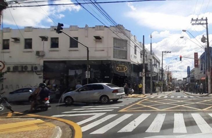 Comércio de Marília abre até 22h nesta sexta; faz horário especial no sábado