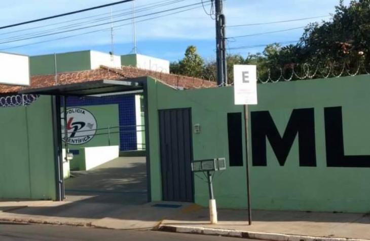 Homem é morto a tiros em Lins; corpo tinha marcas de pneu