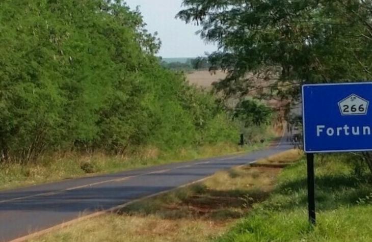 Condutora fica ferida após cair em ribanceira na cidade de Cândido Mota