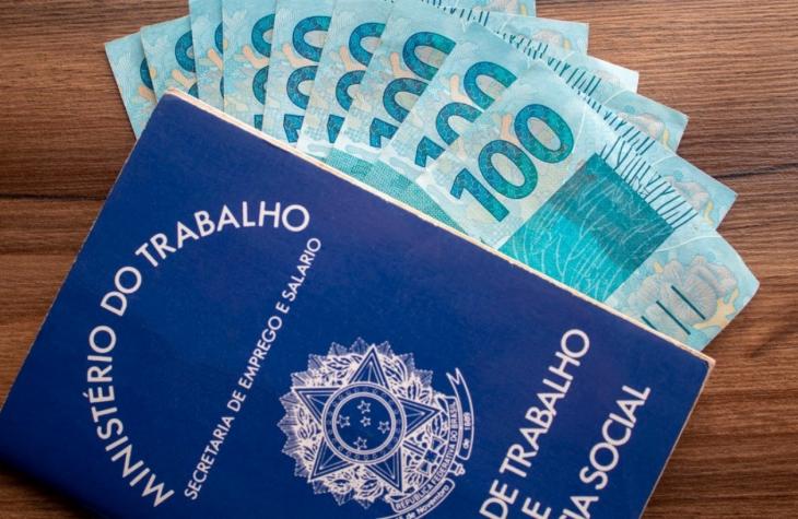 No ano de  de 2023 salário-mínimo deve subir para R$1293