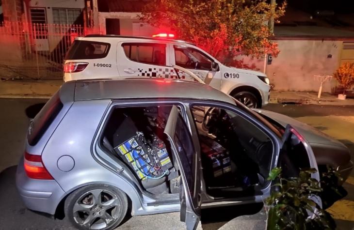 PM recupera baterias furtadas após fuga e perseguição a veículo em Marília