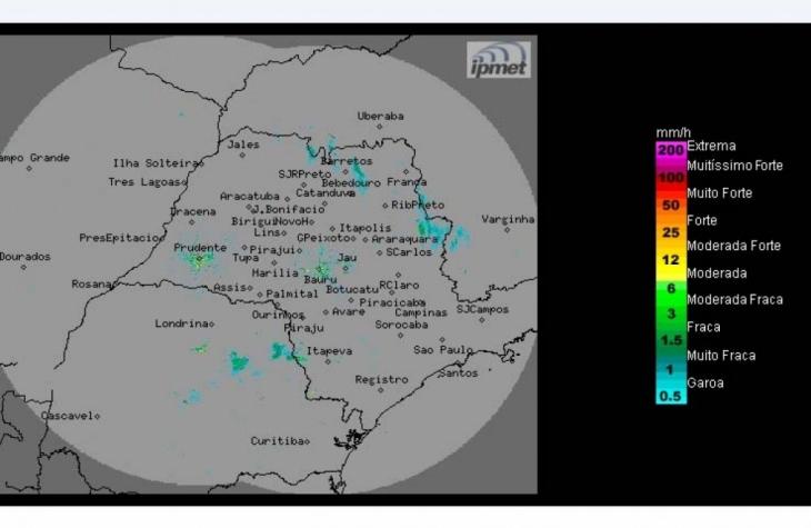 Semana começa com tempo nublado e chuvas isoladas ao longo do dia