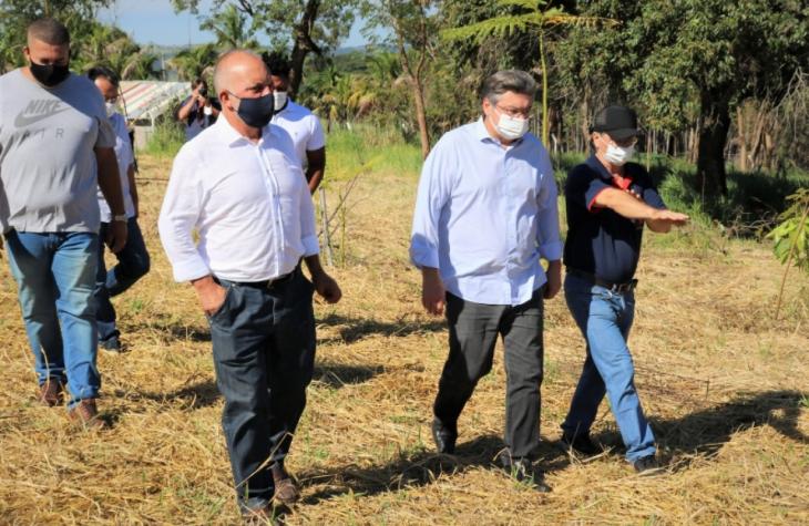 Prefeitura e Daem realizam manutenção de mata ciliar reflorestada na Represa Cascata