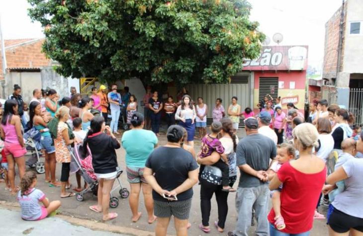 Selma Regina Alonso realiza entregas de cesta nos bairros toffoli, Azaleias e Helena Bernardes 