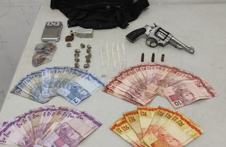 Policiais apreendem dinheiro, drogas e arma após disparo em Garça