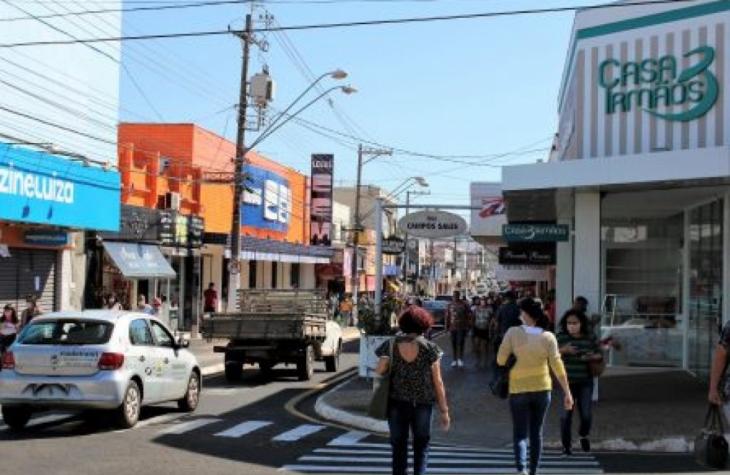 Comércio de Marília vai ter lojas abertas no feriado da segunda-feira