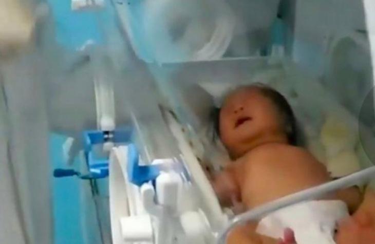 Bebê que nasceu com coronavírus é declarado livre da doença