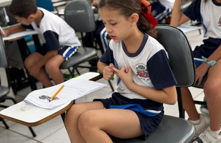 Alunos recebem prêmios na 3ª Olimpíada municipal de Matemática