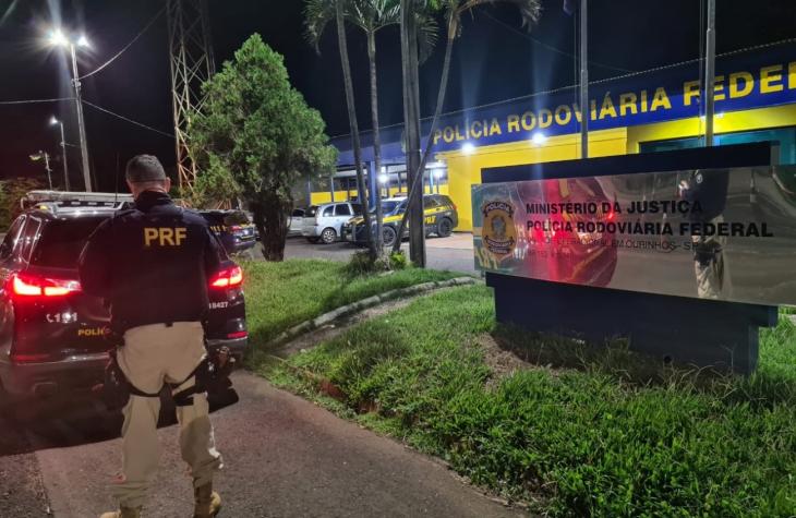 PRF resgata criança sozinha na BR-153 e divulga serviço para casos de desaparecidos