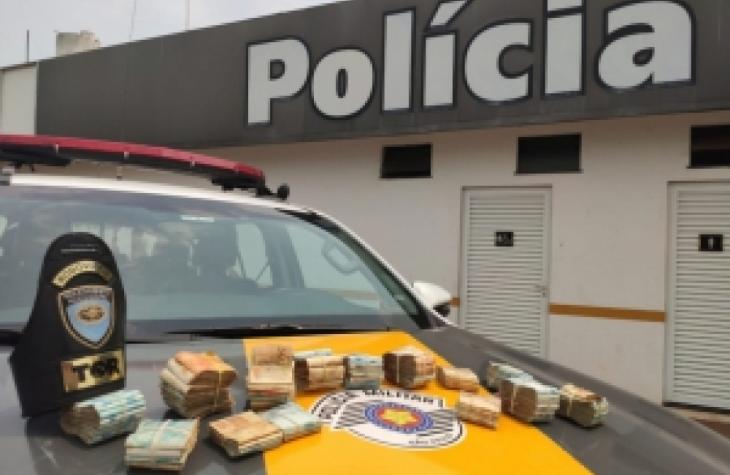 R$ 100 mil em espécie são encontrados em painel de veículo na rodovia Marechal Rondon