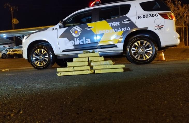 Perseguição em rodovia termina com apreensão de maconha na região