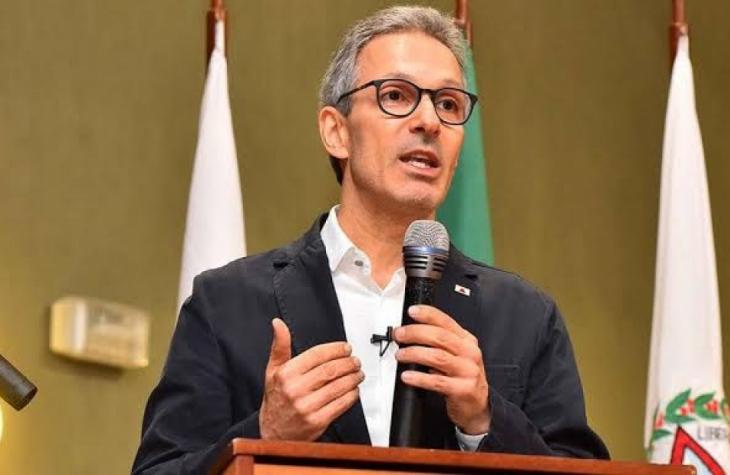 Governador de MG diz não ter data para pagar servidores: 