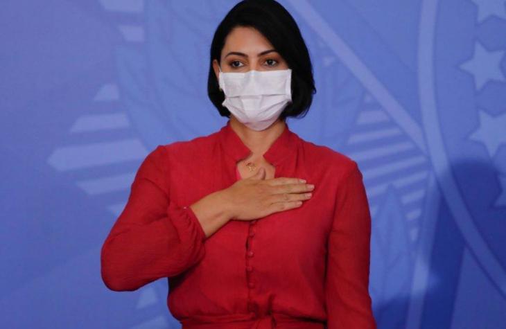 Primeira-dama Michelle Bolsonaro está com coronavírus