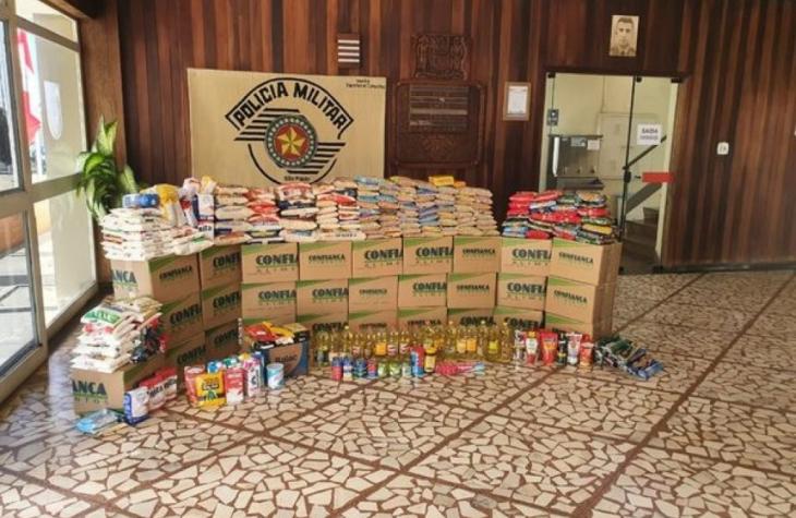 Vacinação para agentes de forças de segurança arrecada 691,4kg de alimentos em Marília