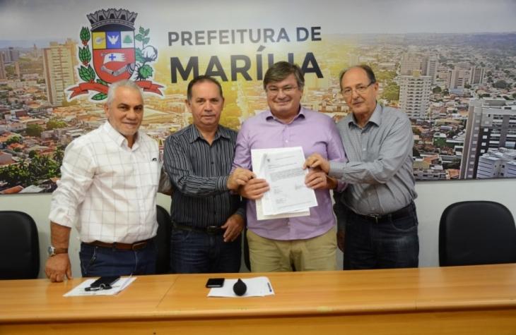 Prefeito Daniel Alonso inicia a construção de dois Ecopontos