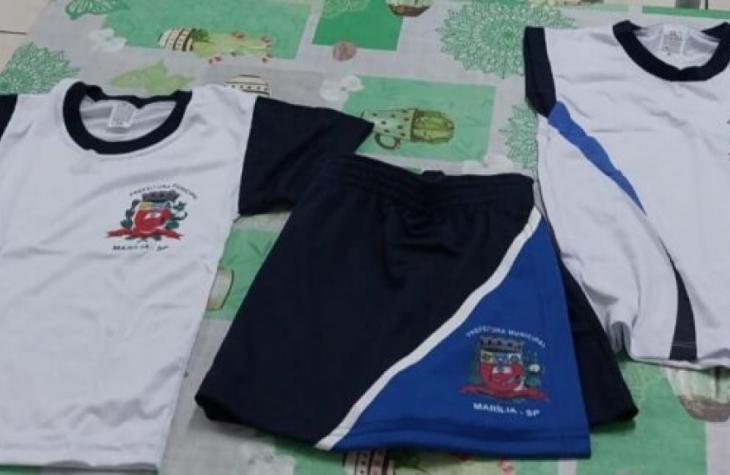 Prefeitura entrega uniformes comprados na gestão Daniel Alonso