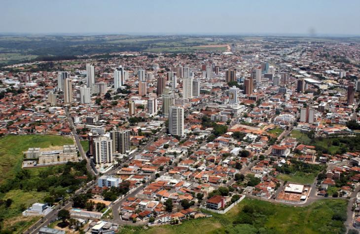 Homem é esfaqueado por mulher após desentendimento em Marilia